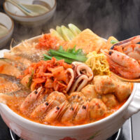 韓国産のキムチで味わう海鮮チゲ鍋